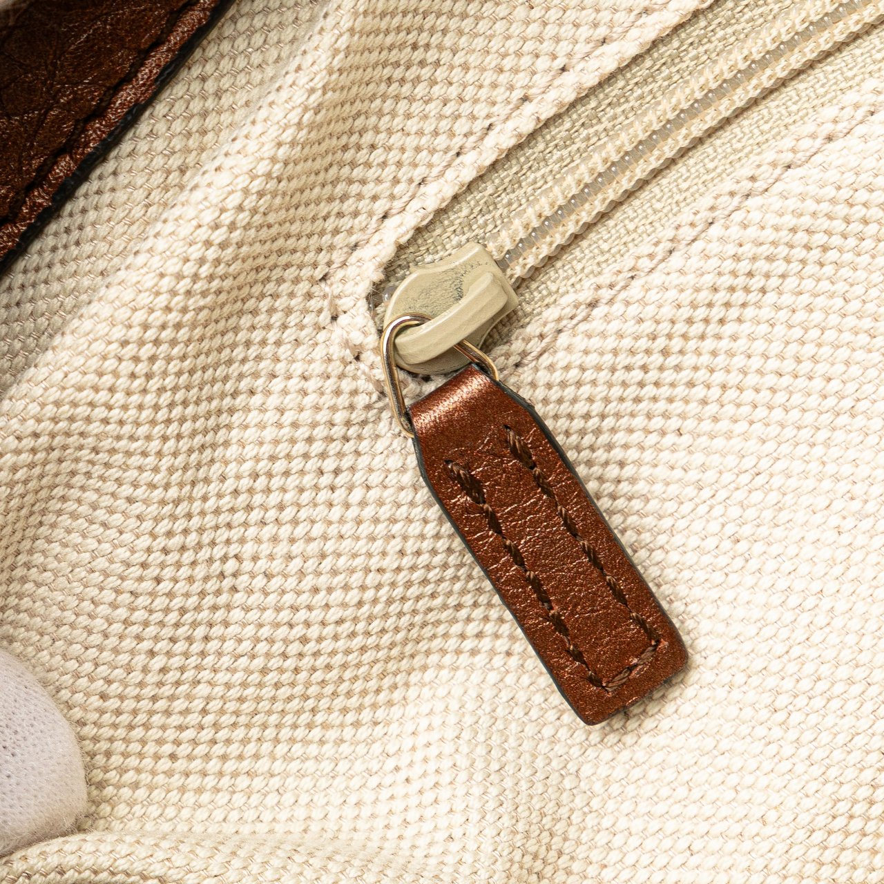 Gucci Calfskin Sukey Satchel Bruin