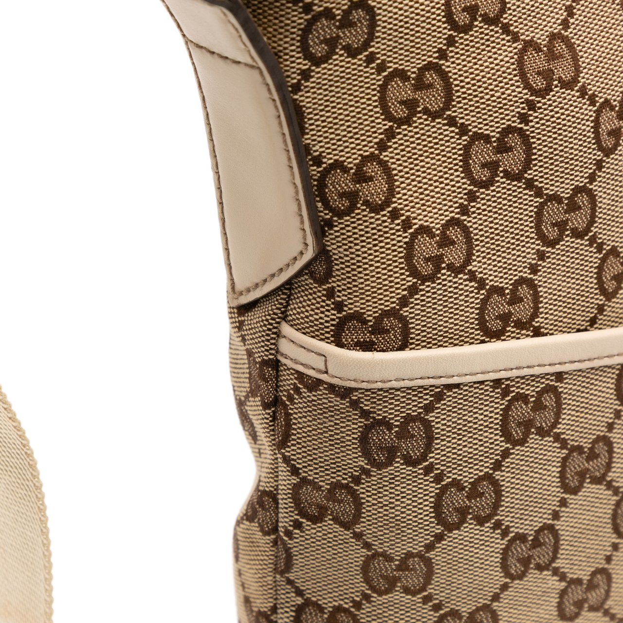 Gucci GG Canvas Crossbody Bruin