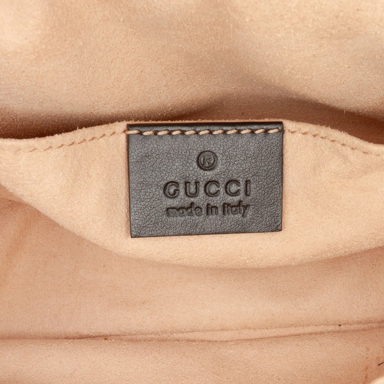 Gucci GG Marmont Matelasse Leather Animalier Belt Bag Zwart