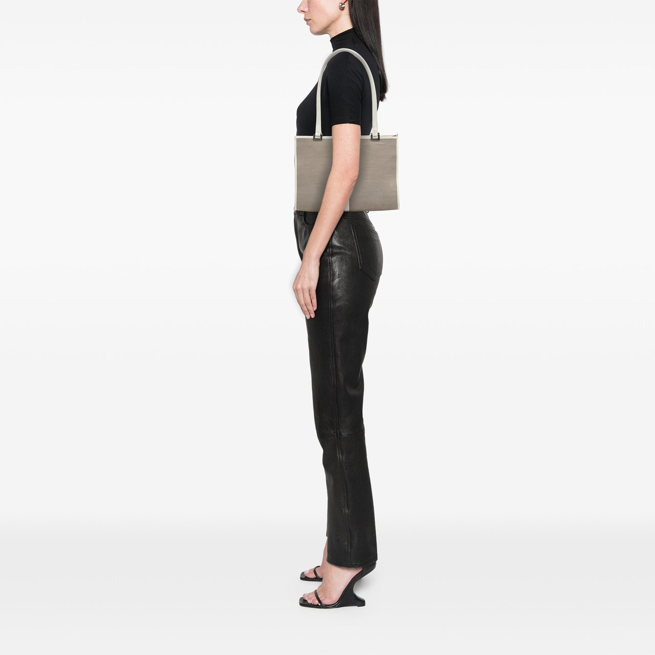 Gucci GG Canvas Jackie Tote Bruin