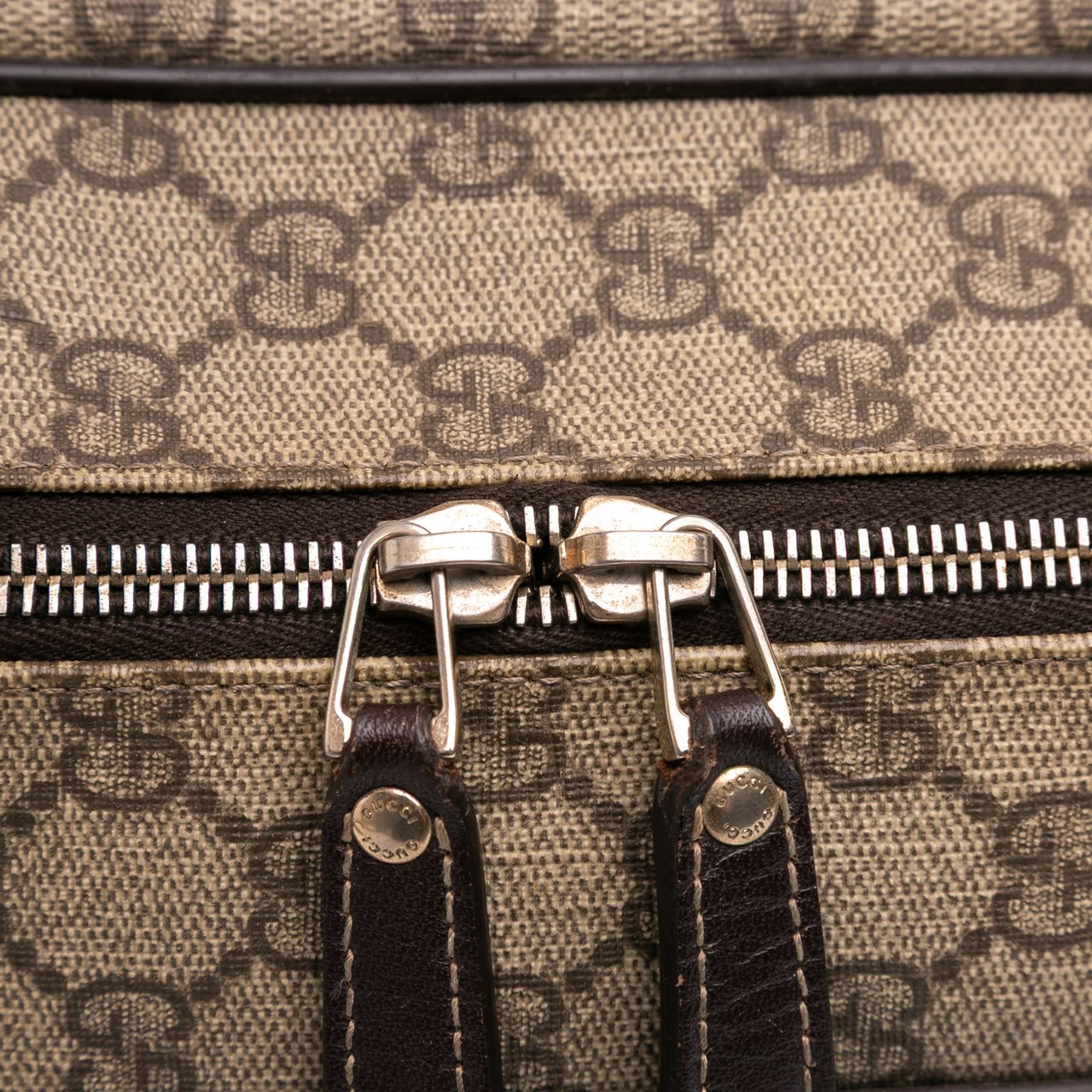 Gucci GG Supreme Travel Bag Bruin