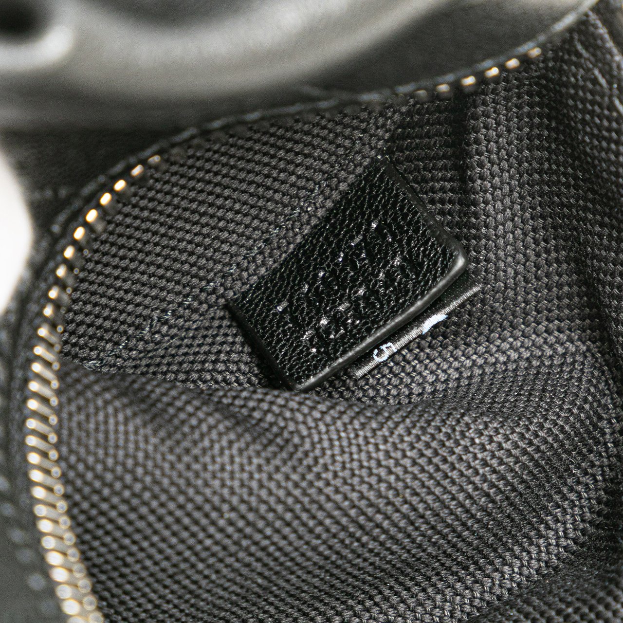 Gucci Mini Leather Blondie Barrel Shoulder Bag Zwart