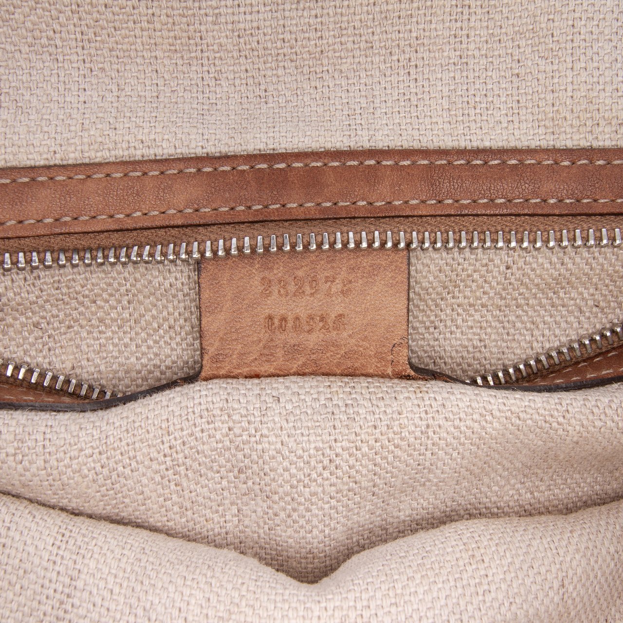 Gucci GG Straw Libeccio Sunset Tote Bruin