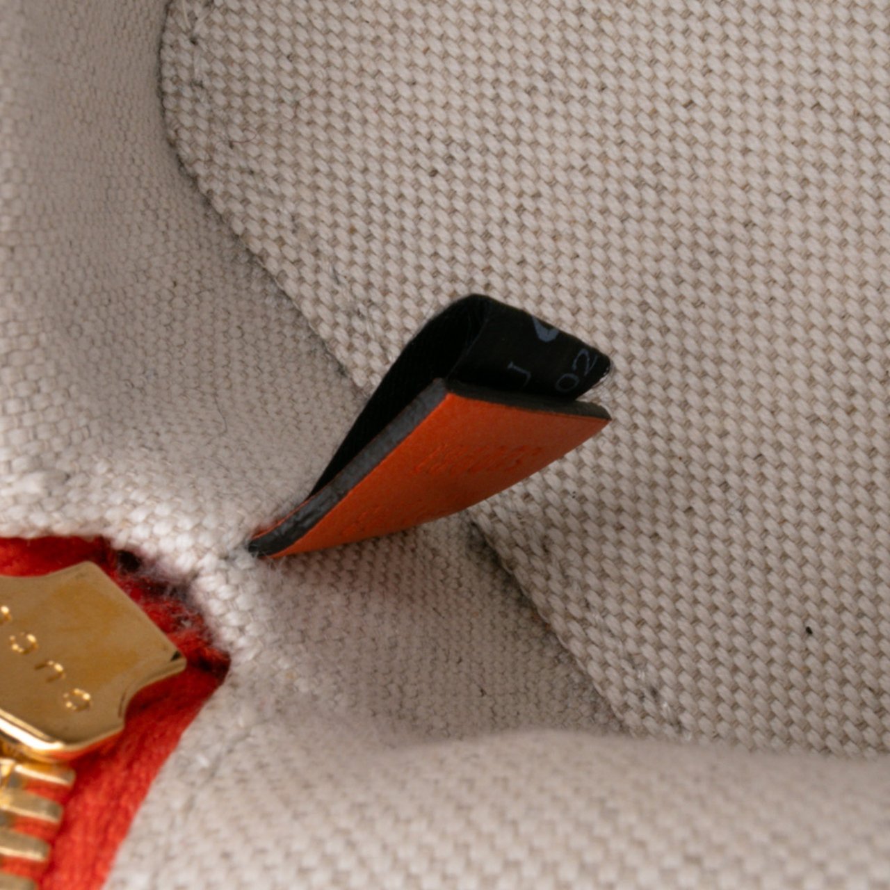 Gucci Mini GG Matelasse Calfskin Top Handle Bag Oranje