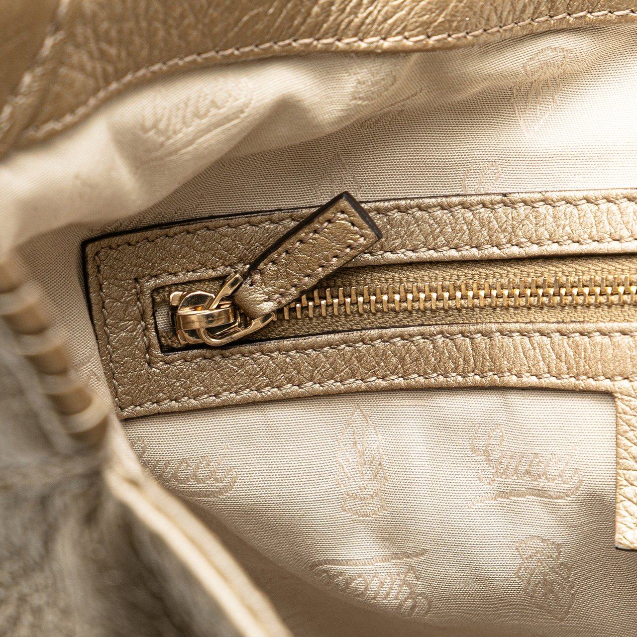 Gucci Medium Calfskin New Jackie Satchel Goud