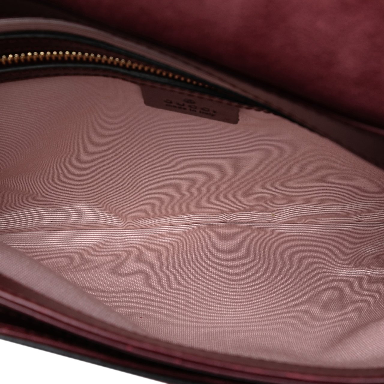 Gucci Medium Suede Arli Crossbody Rood