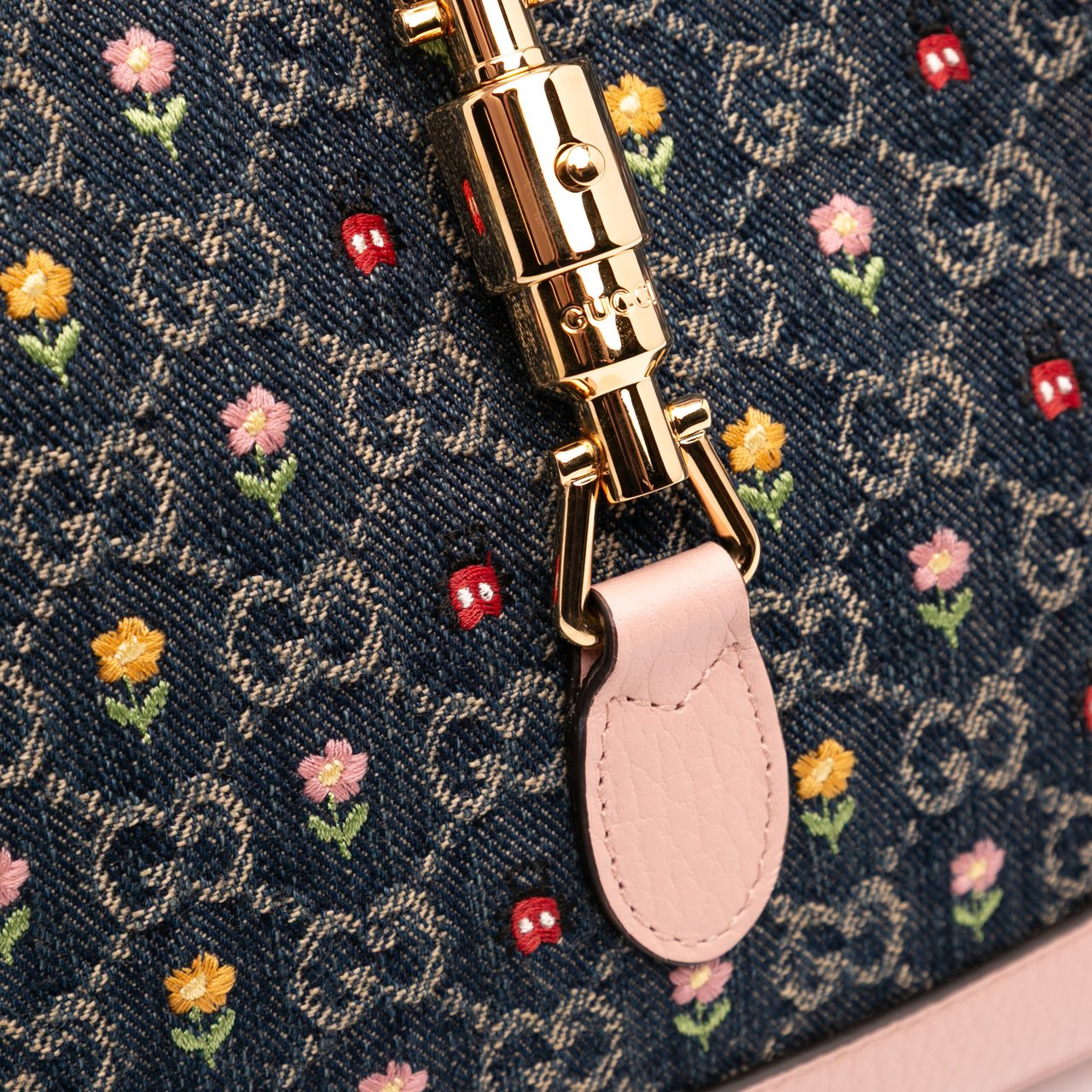 Gucci Limited Edition Small GG Embroidered Denim Floral Jackie 1961 Crossbody Blauw