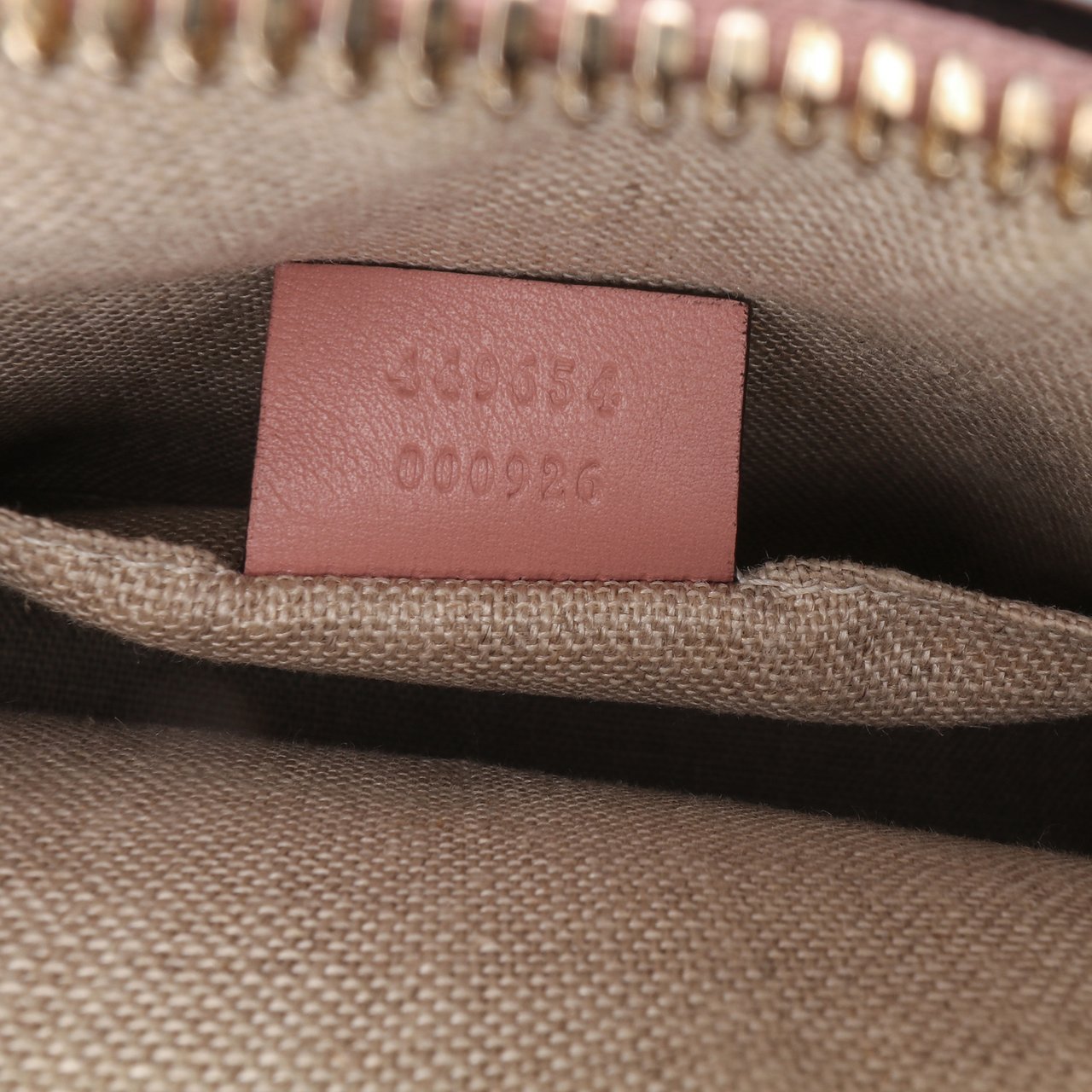 Gucci Mini Microguccissima Dome Satchel Roze