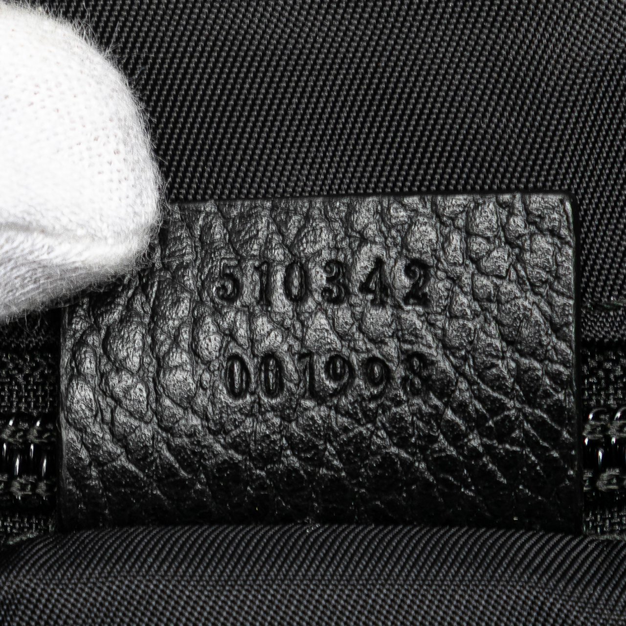 Gucci GG Nylon Flat Messenger Bag Zwart
