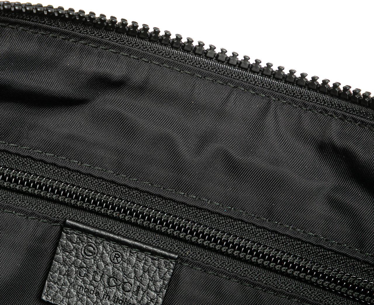 Gucci GG Nylon Flat Messenger Bag Zwart