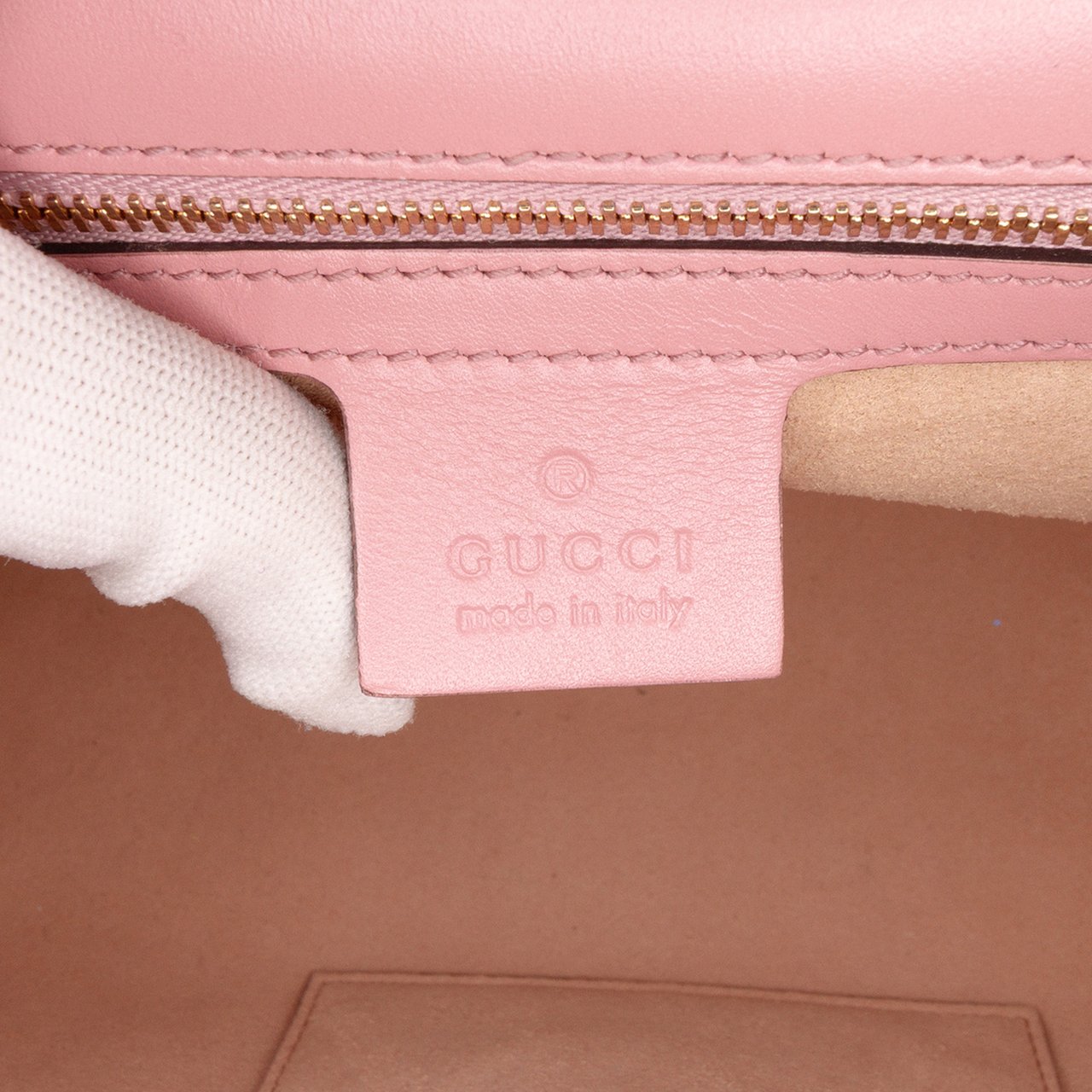 Gucci Medium Guccissima Padlock Shoulder Bag Roze