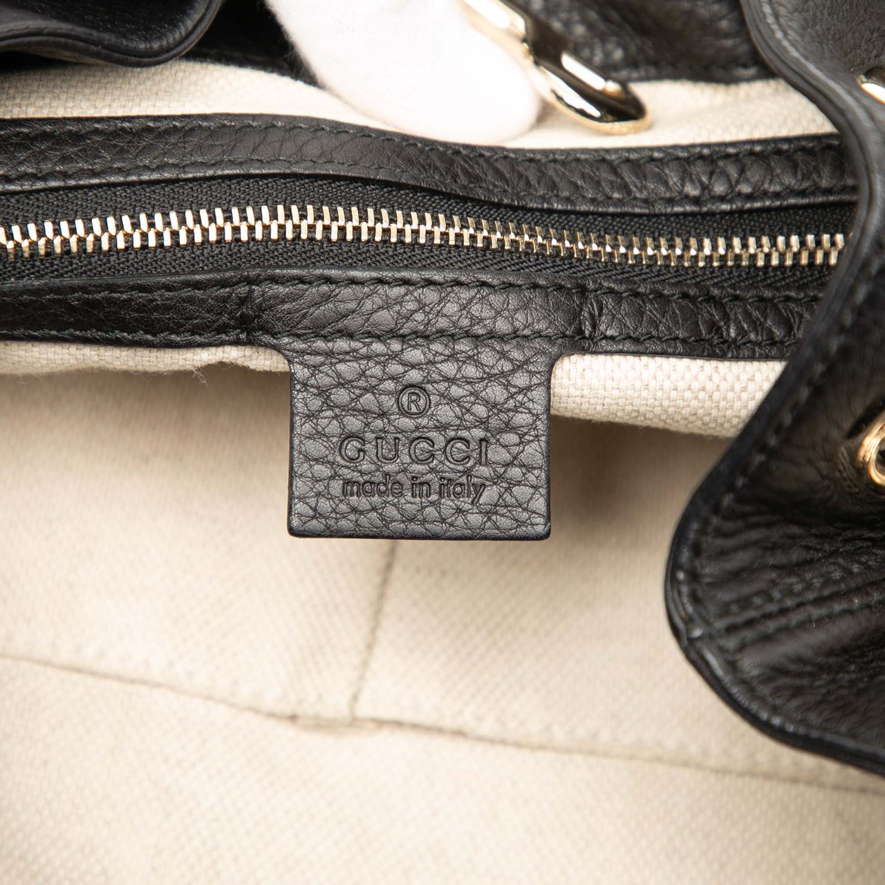 Gucci Medium Leather Soho Chain Tote Zwart