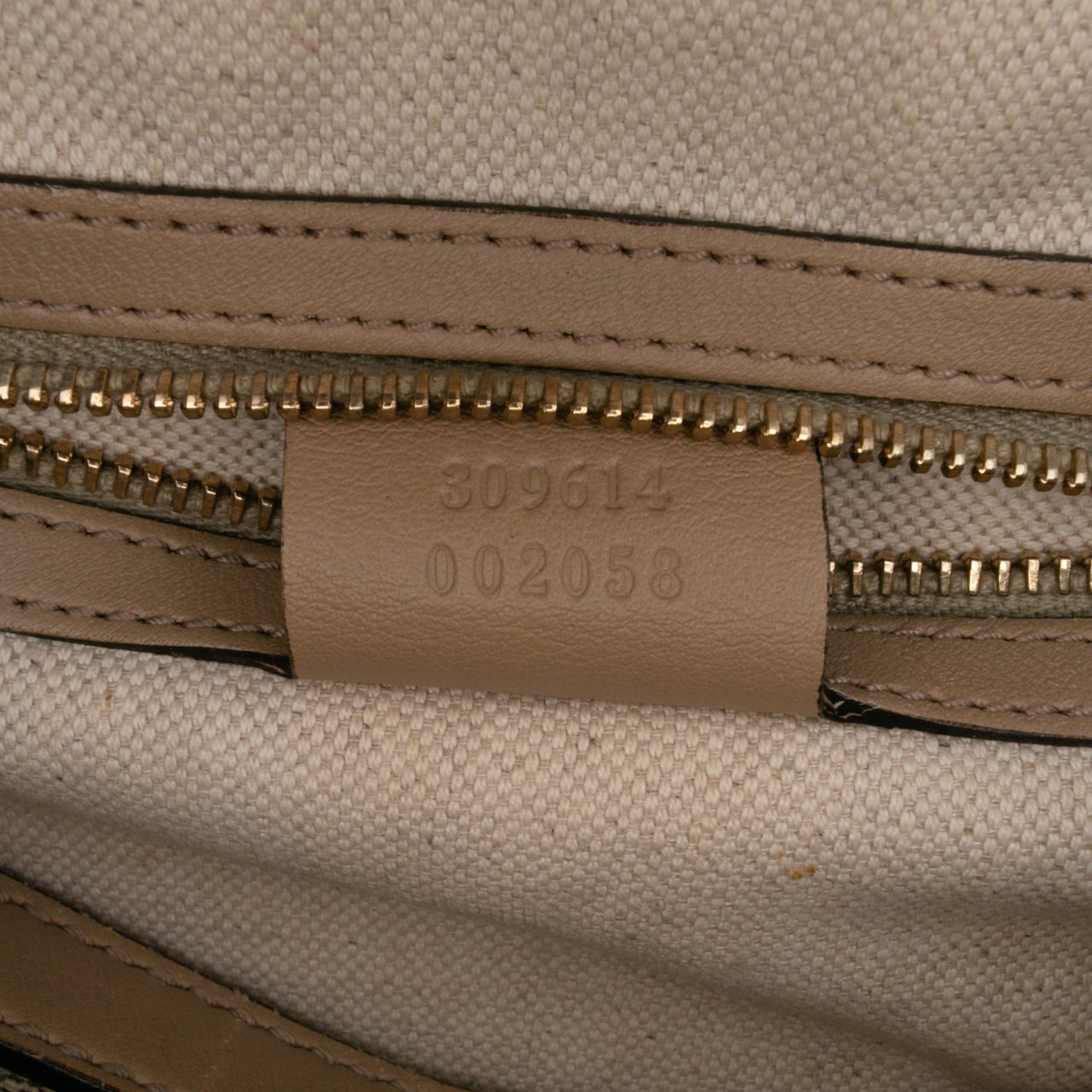 Gucci Large GG Supreme Nice Dome Satchel Bruin