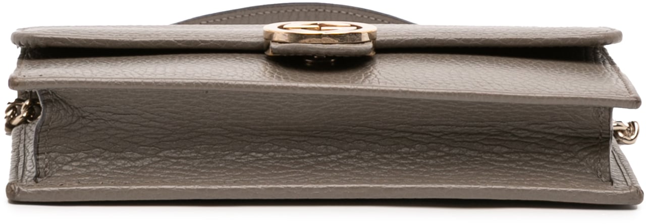 Gucci Interlocking G Dollar Calfskin Wallet on Chain Grijs