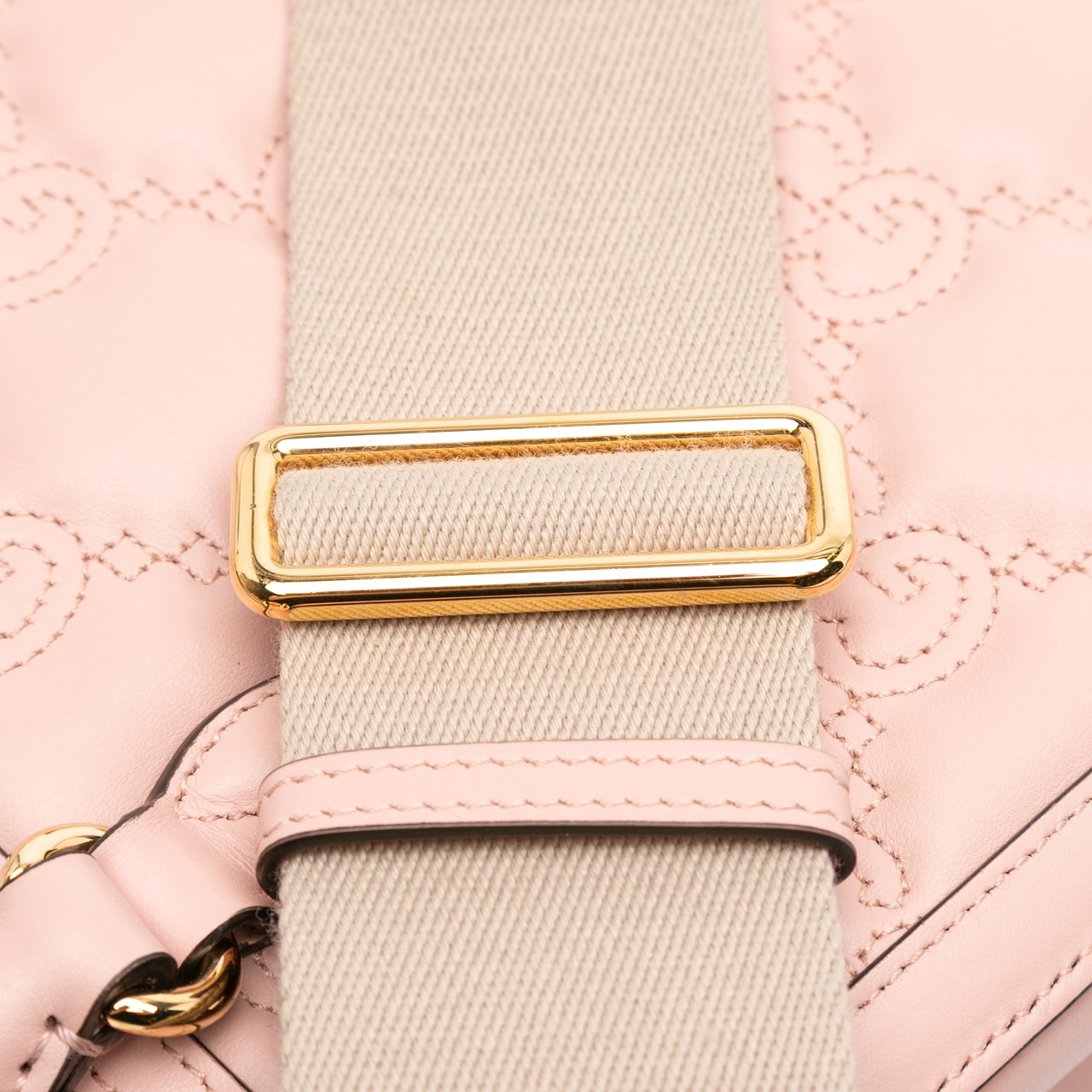 Gucci Mini GG Matelasse Leather Top Handle Bag Roze