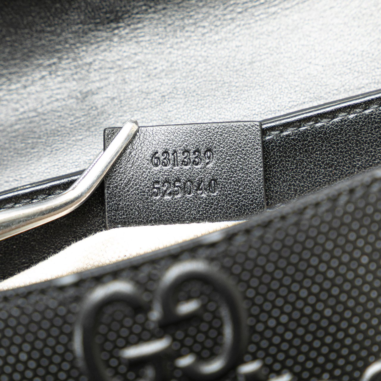 Gucci GG Embossed Perforated Double Belt Bag Zwart