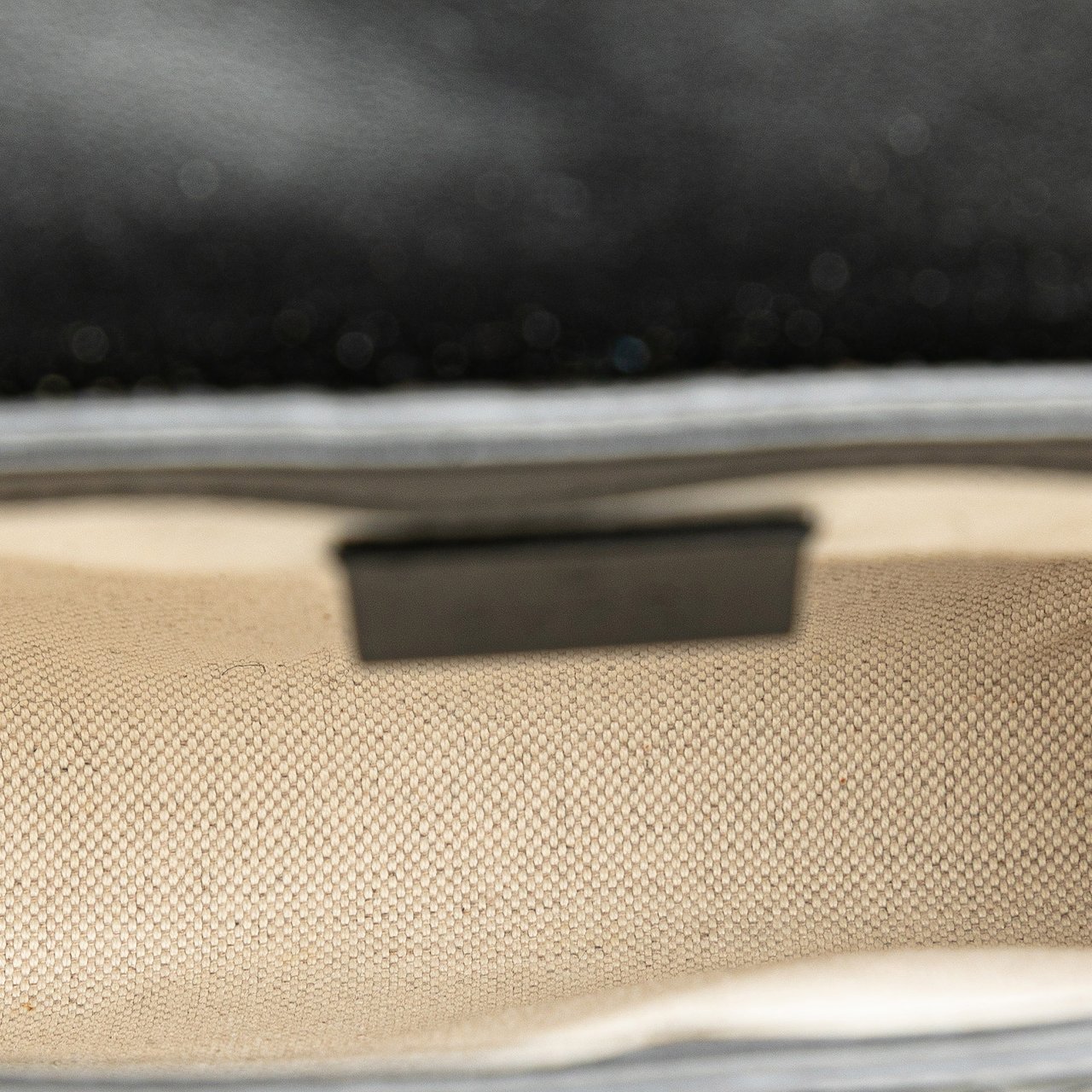 Gucci GG Embossed Perforated Double Belt Bag Zwart