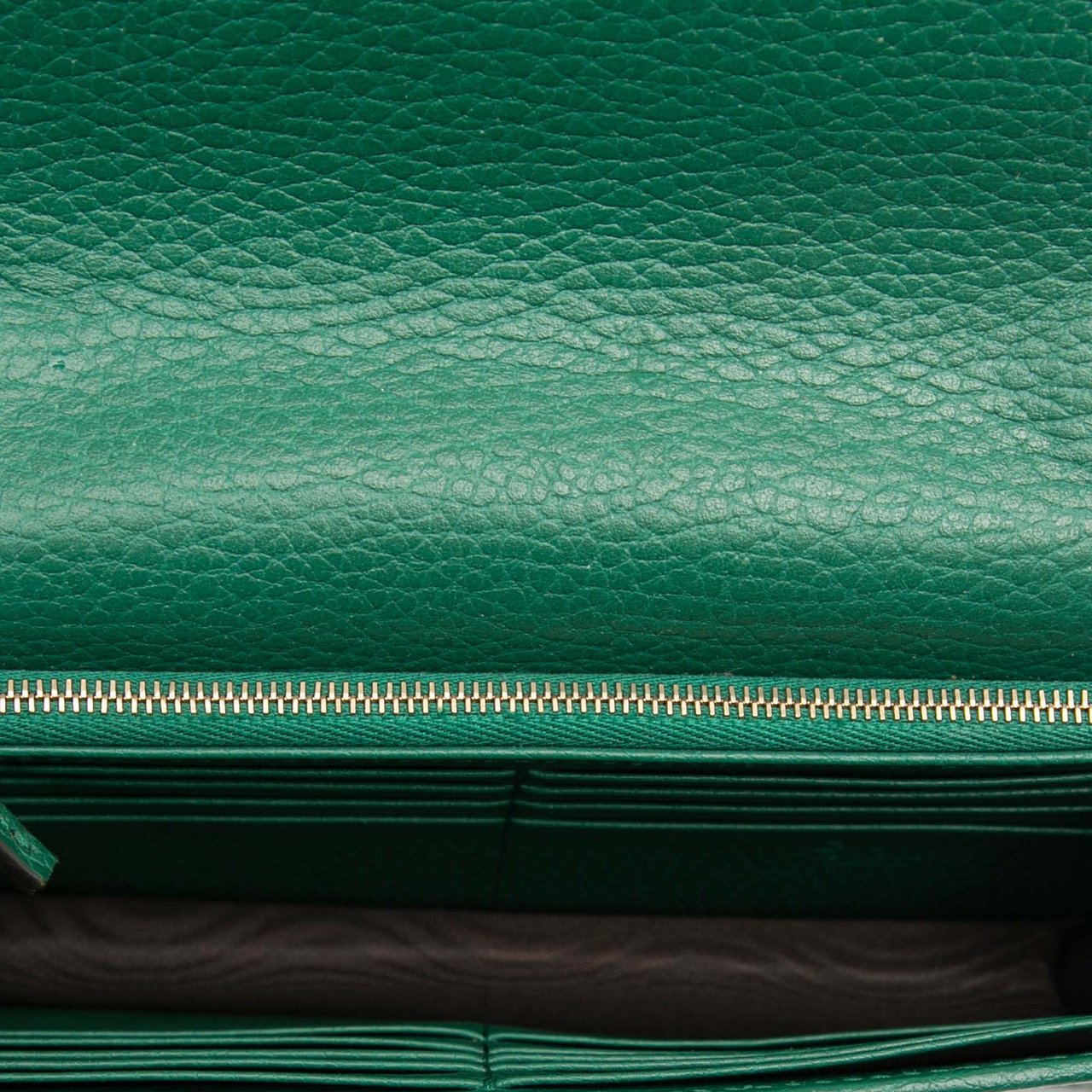 Gucci Interlocking G Dollar Calfskin Wallet on Chain Groen