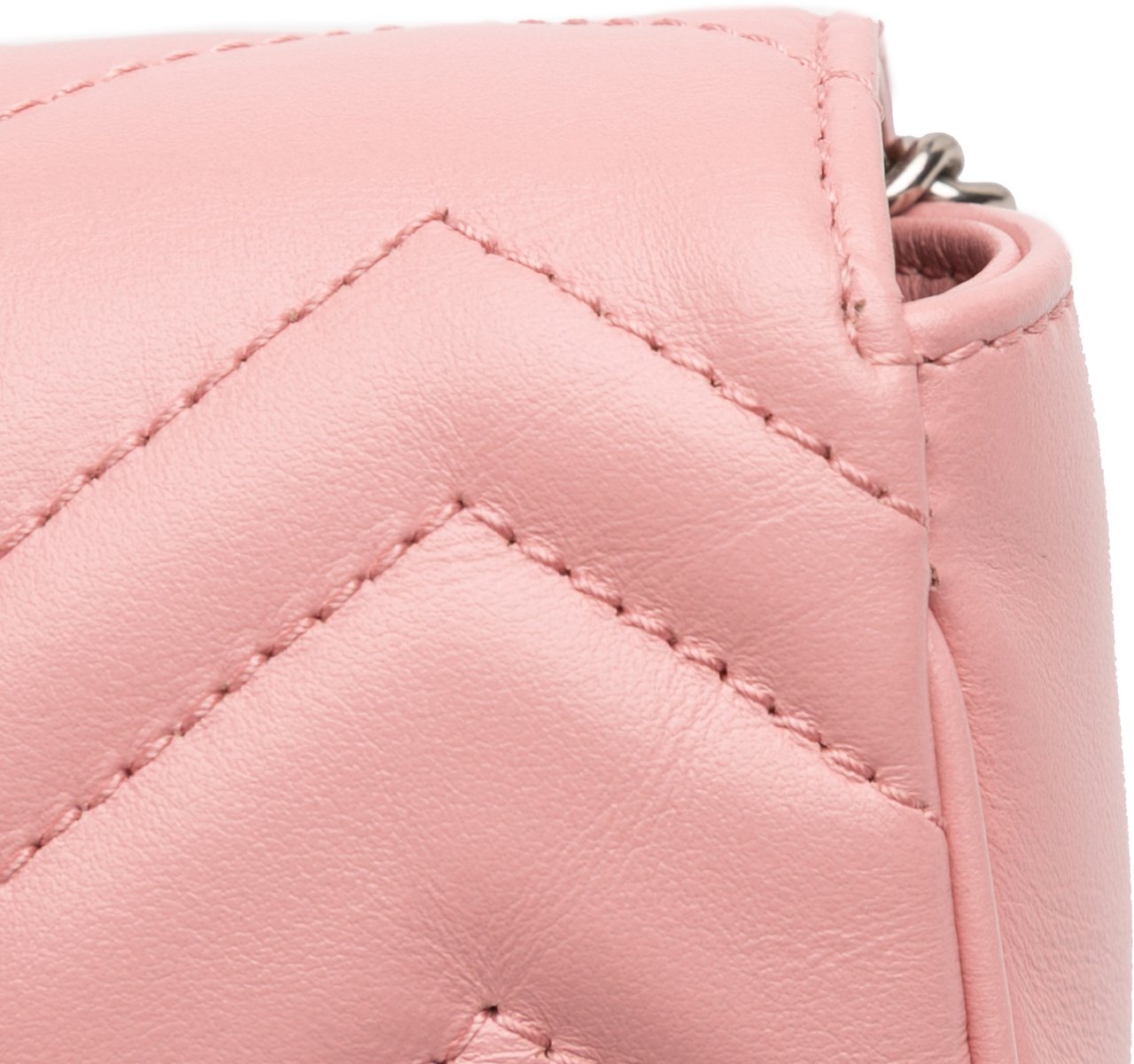 Gucci Mini GG Marmont Matelasse Leather Flap Crossbody Roze