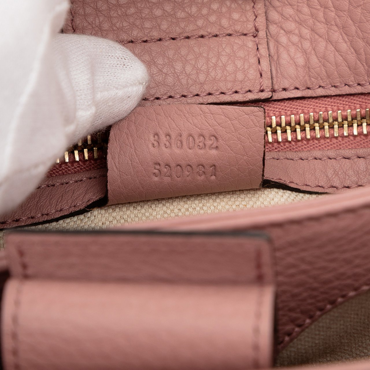 Gucci Small Calfskin Bamboo Shopper Satchel Roze