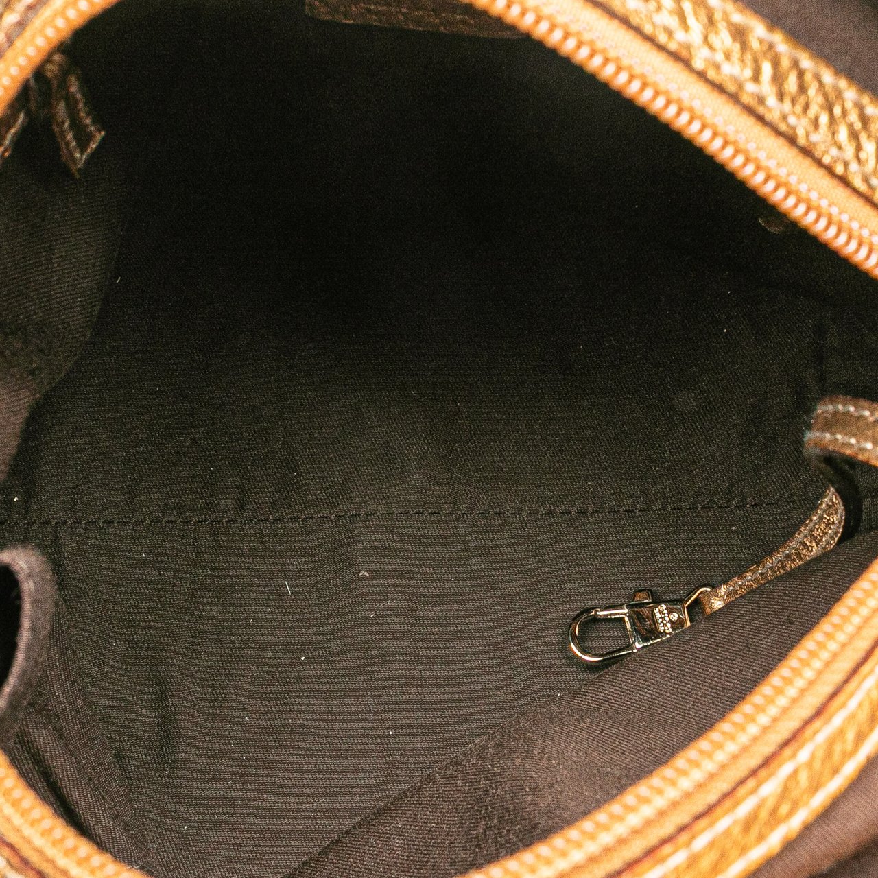 Gucci Small GG Canvas Punch Tote Bruin