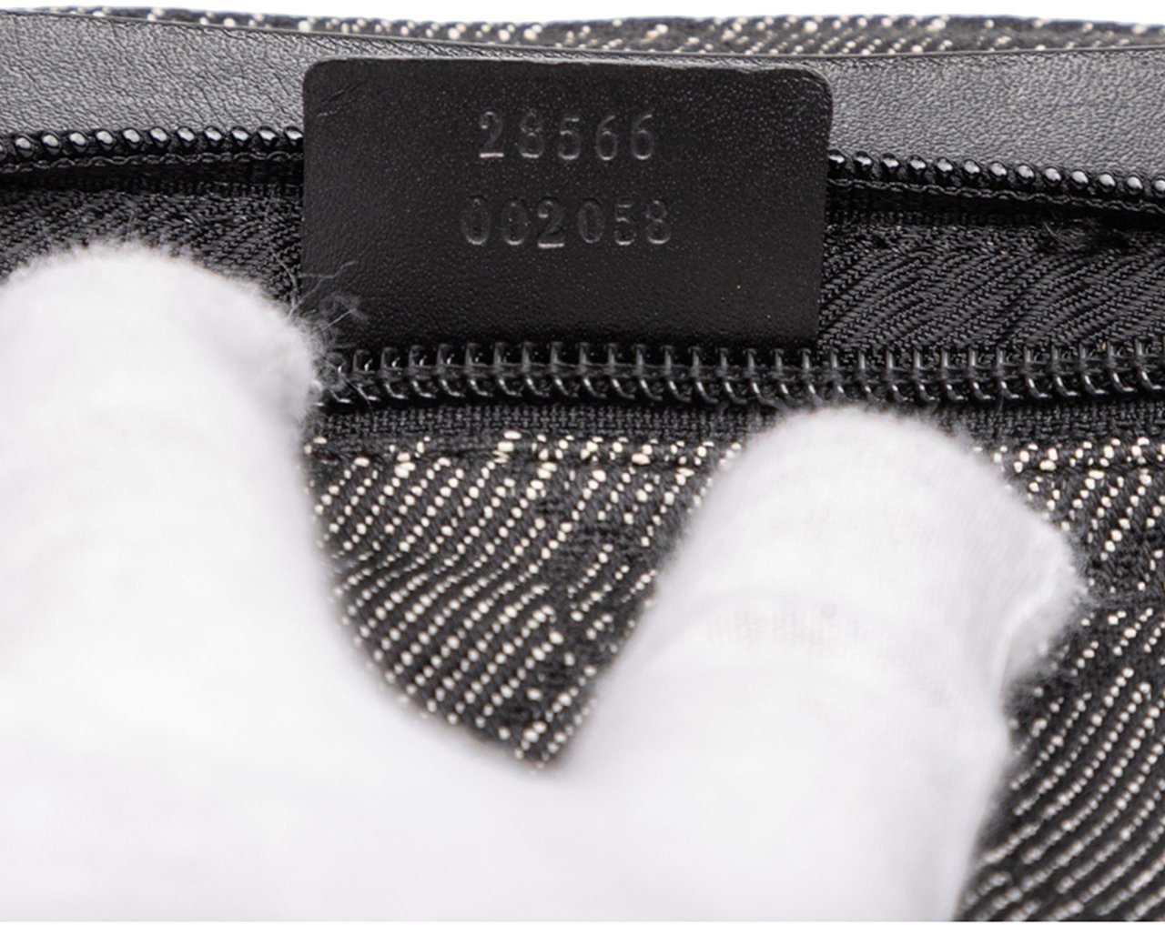 Gucci GG Denim Double Pocket Belt Bag Grijs