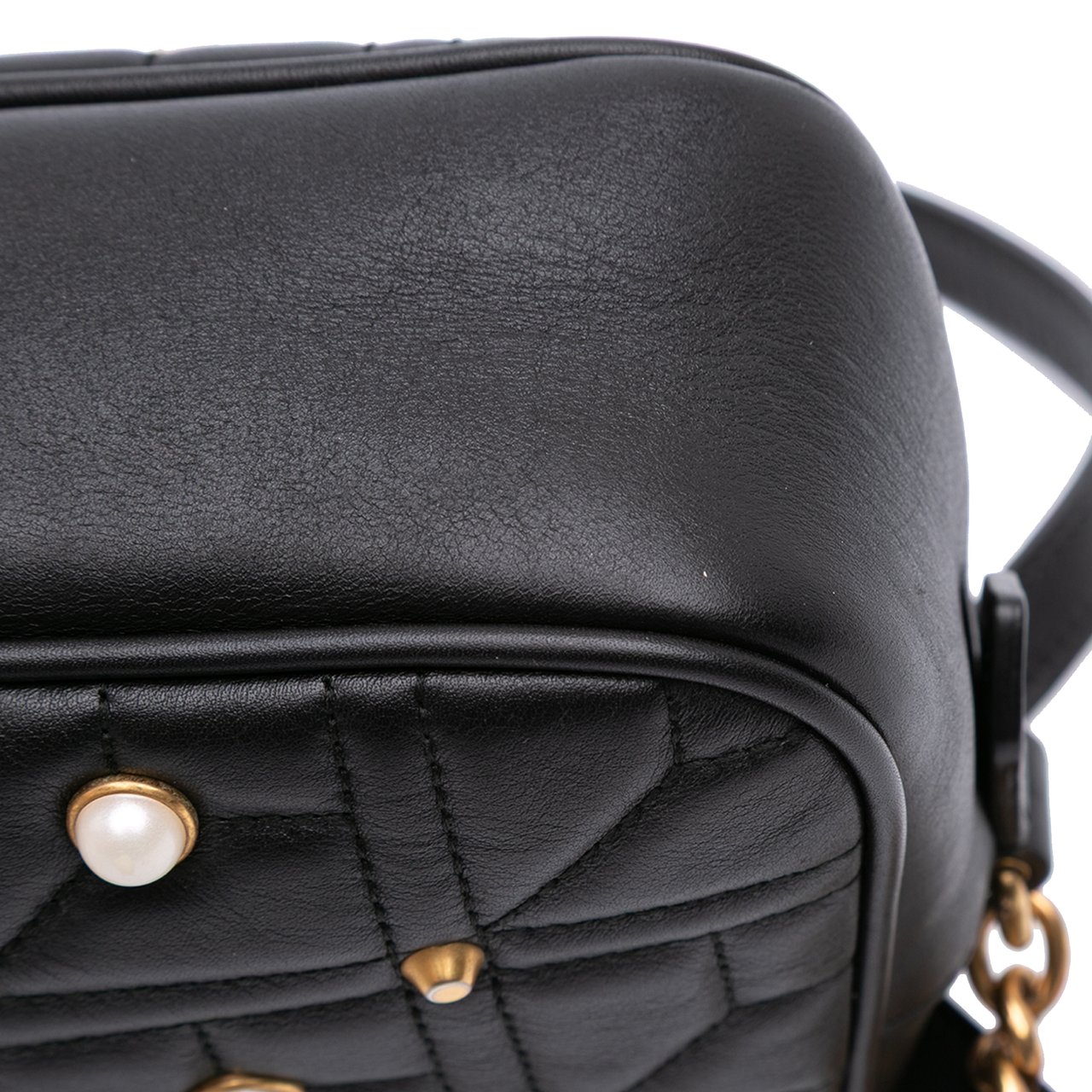 Gucci Small GG Marmont Matelasse Leather Pearl Studded Crossbody Zwart