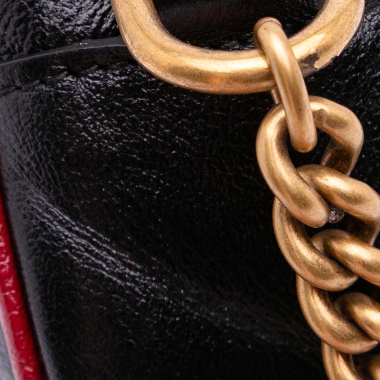 Gucci Mini GG Marmont Matelasse Leather Torchon Round Crossbody Zwart