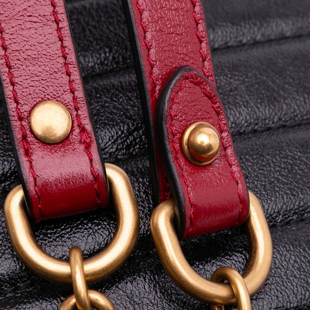 Gucci Mini GG Marmont Matelasse Leather Torchon Round Crossbody Zwart