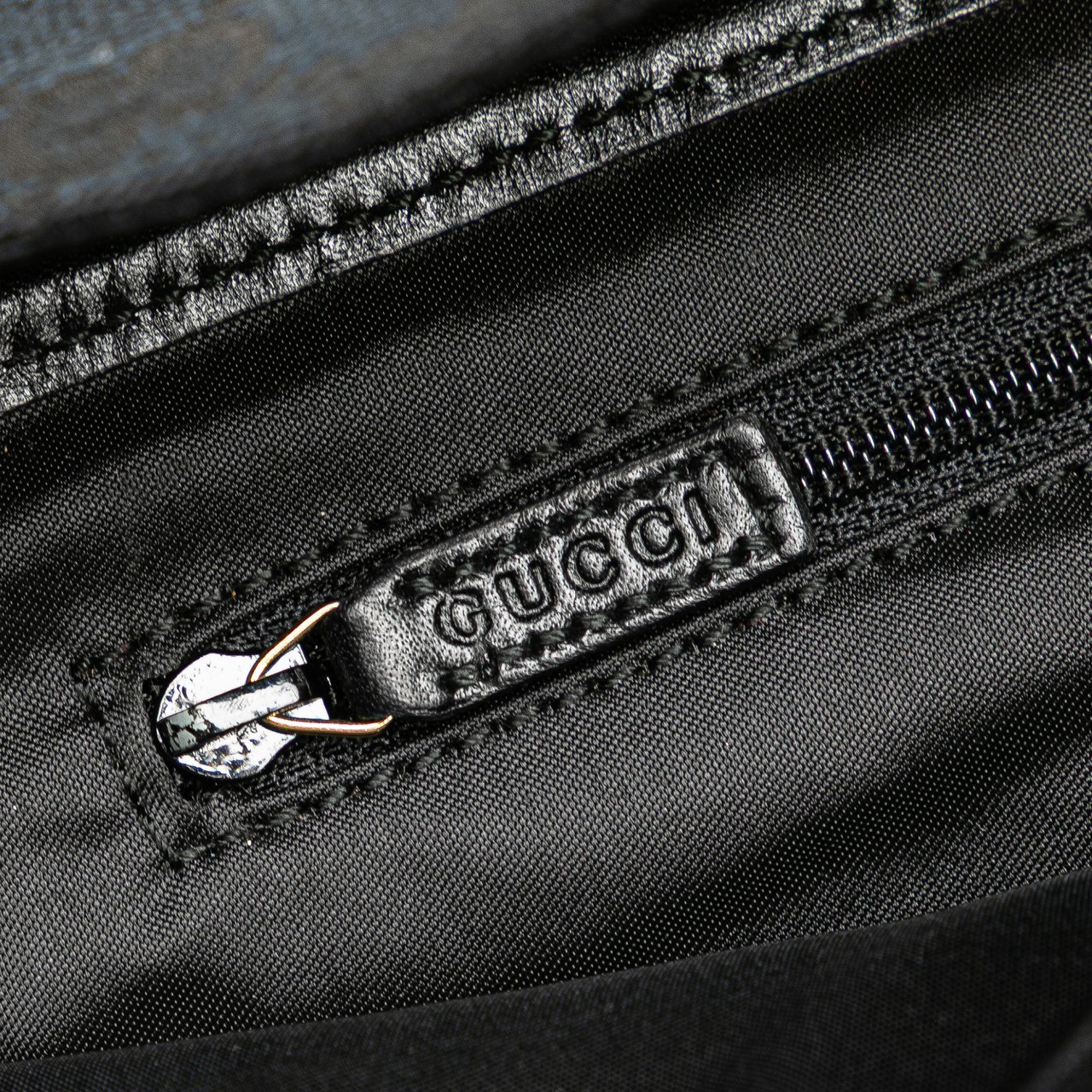 Gucci GG Canvas Tiger Charm Crossbody Blauw