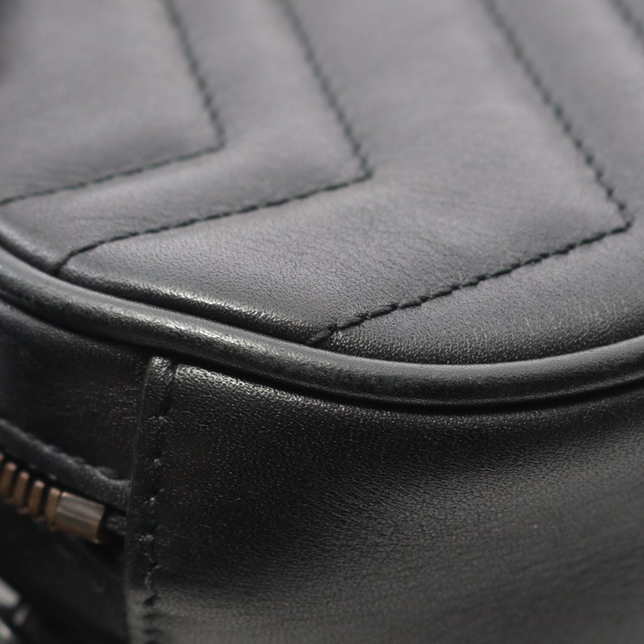 Gucci GG Marmont Matelasse Leather Belt Bag Zwart