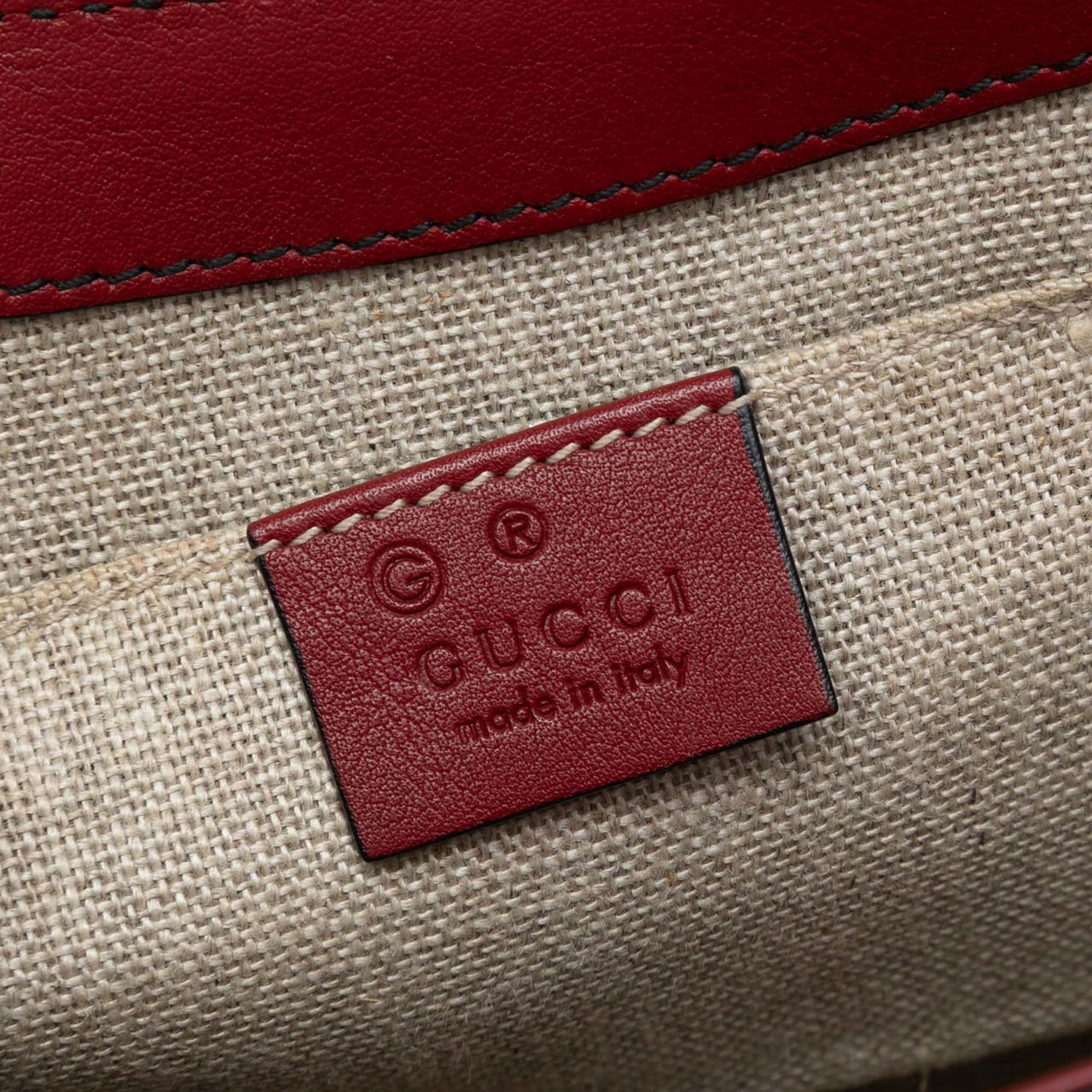 Gucci Medium Microguccissima Emily Shoulder Bag Rood