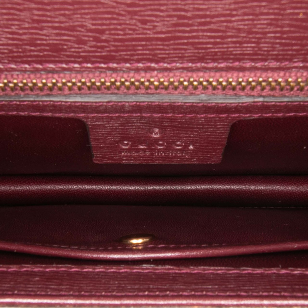 Gucci Leather Heartbeat Clutch Rood