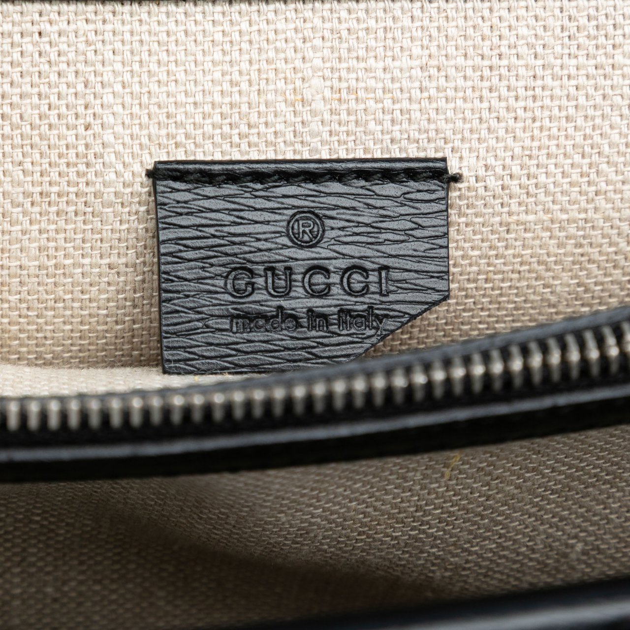 Gucci Medium Leather Tropical Print Dionysus Shoulder Bag Zwart