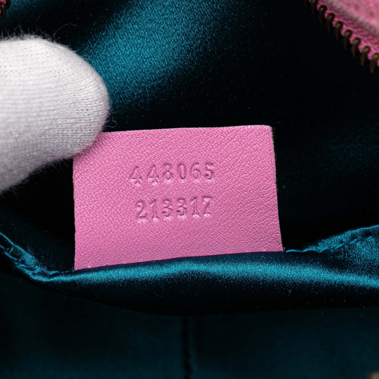 Gucci Mini GG Marmont Crystal Embellished Matelasse Velvet Crossbody Roze