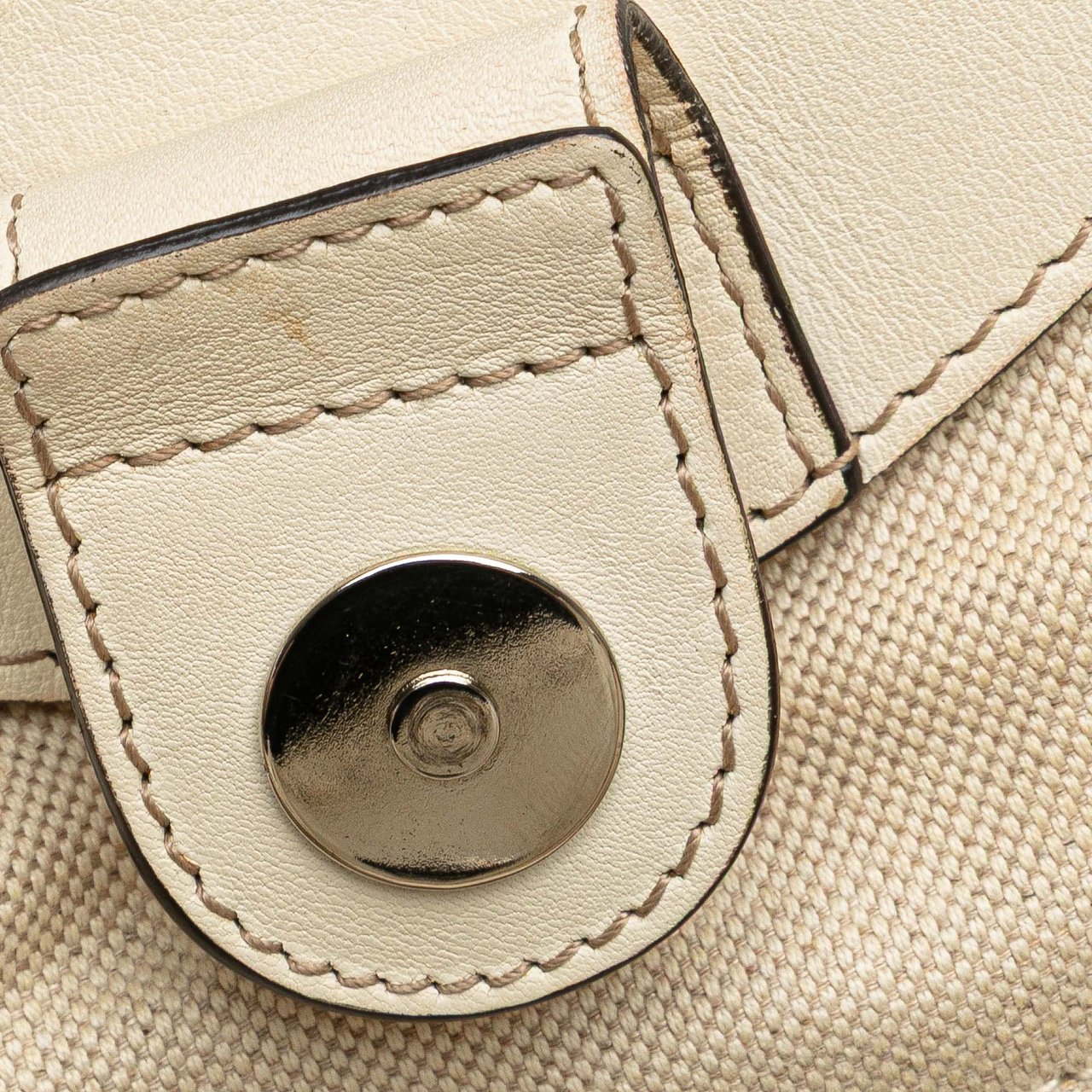 Gucci Medium Diamante Raffia Sukey Tote Wit