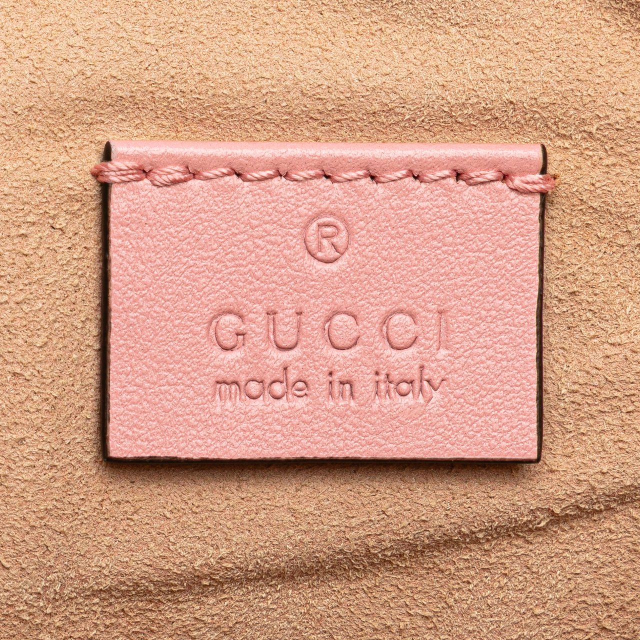 Gucci GG Marmont Matelasse Leather Clutch Roze