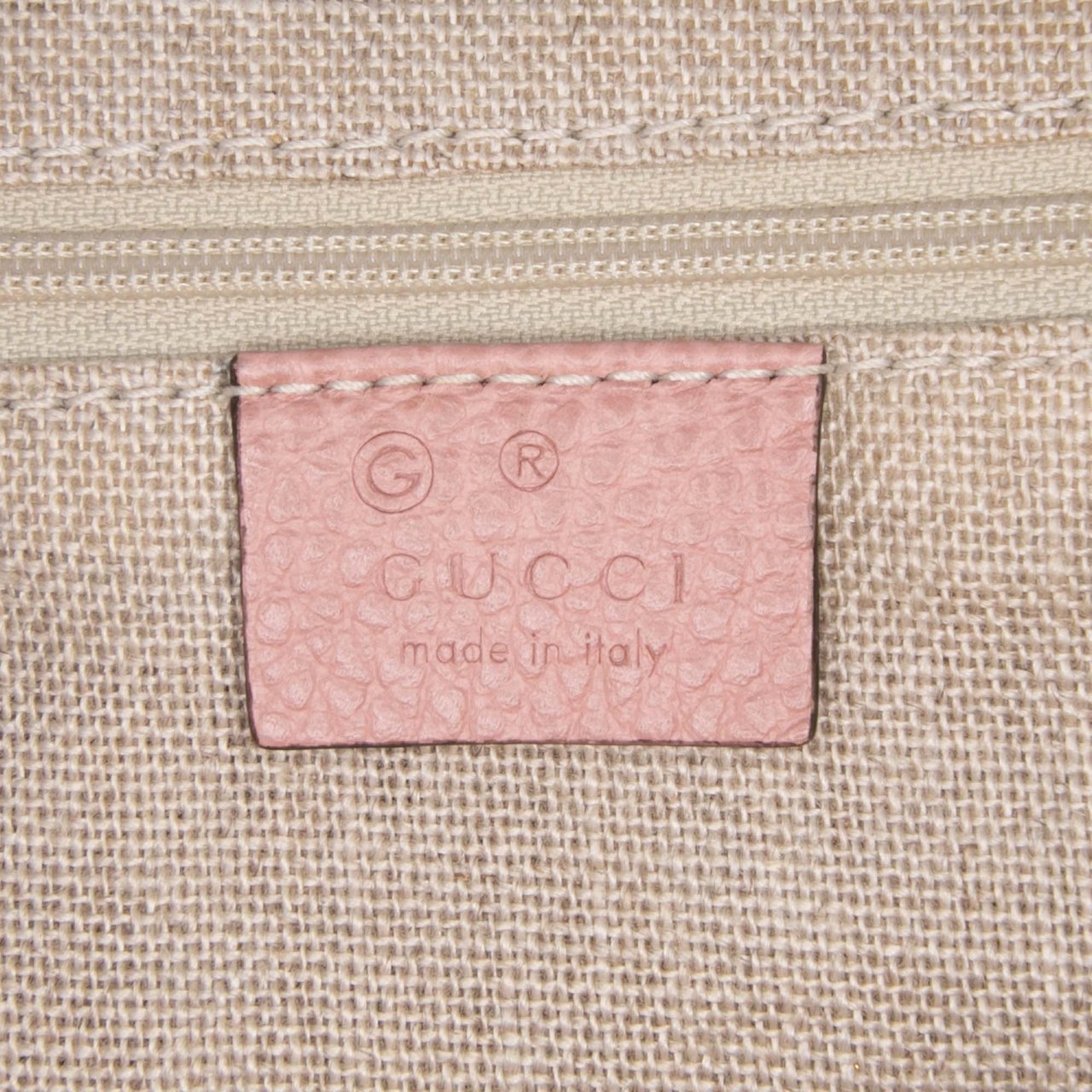 Gucci Medium Leather GG Charm Dome Satchel Roze