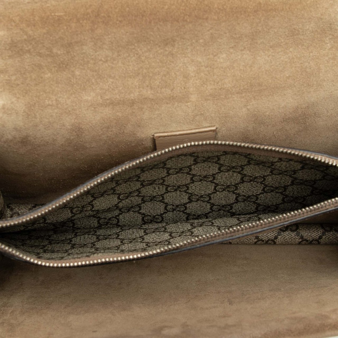 Gucci Medium GG Supreme Dionysus Shoulder Bag Bruin