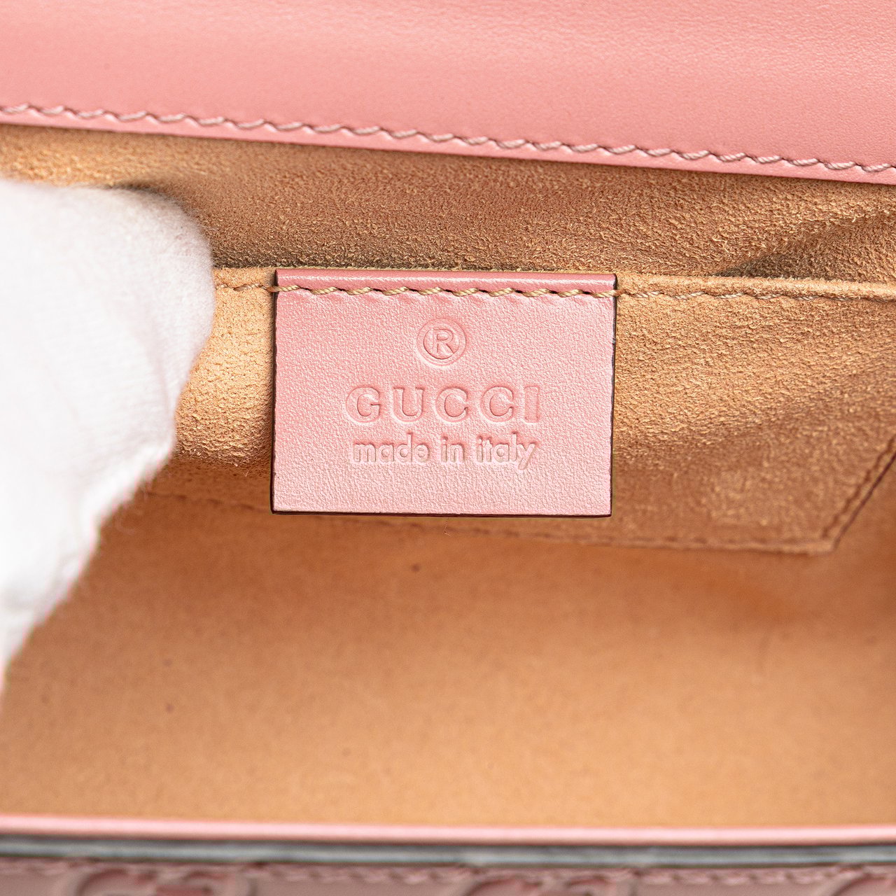 Gucci Small Guccissima Padlock Crossbody Roze