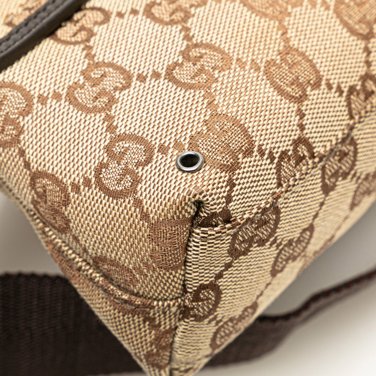 Gucci GG Canvas Jackie Belt Bag Bruin