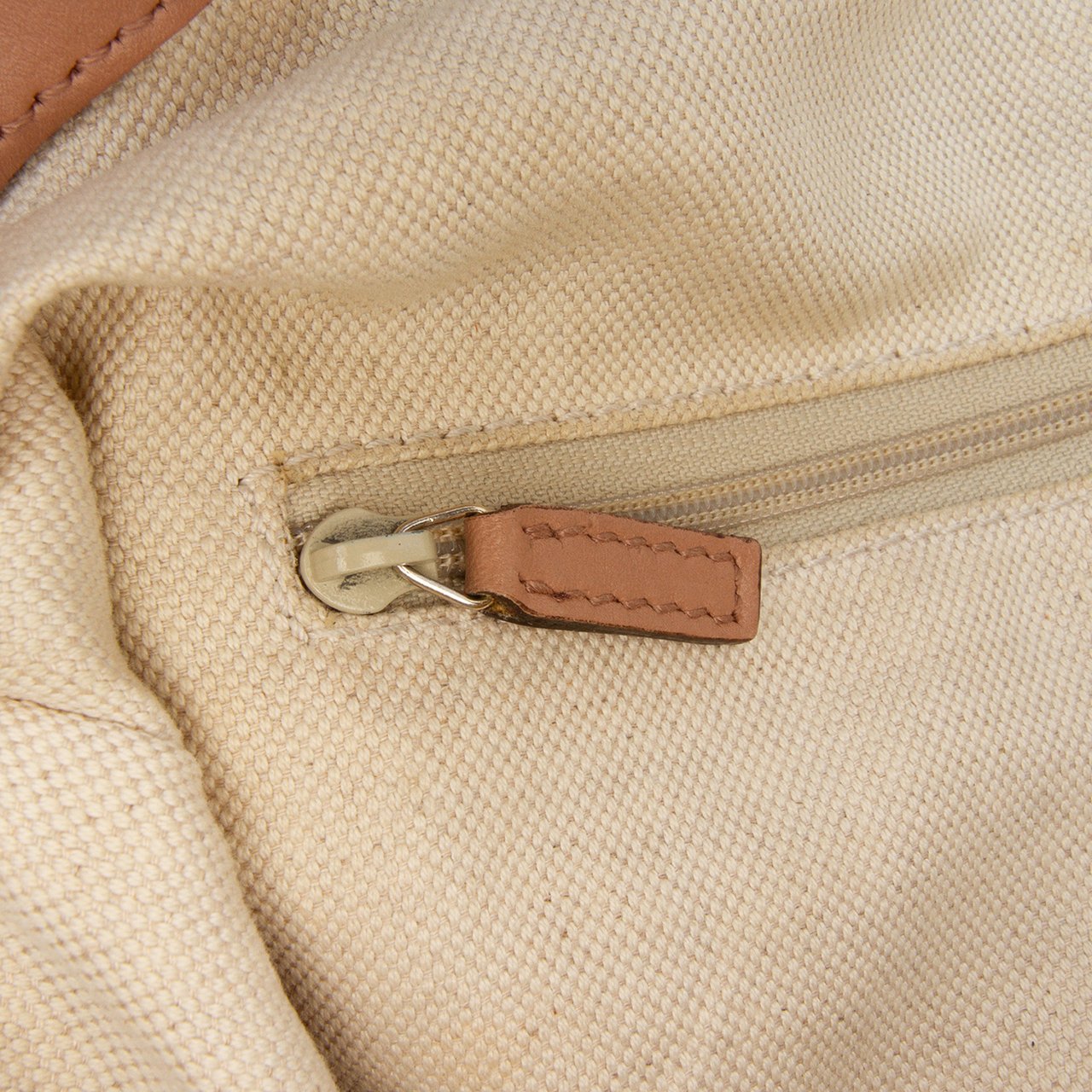 Gucci Diamante Canvas Sukey Satchel Bruin