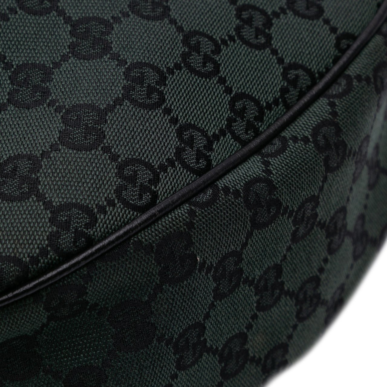 Gucci Large GG Canvas Half Moon Hobo Groen