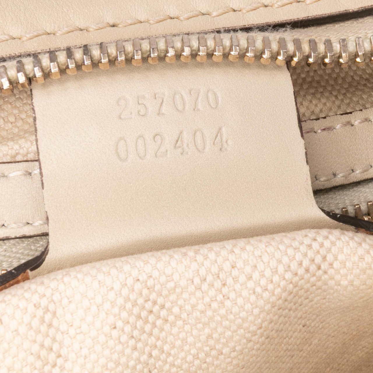 Gucci Medium GG Canvas Lovely Shoulder Bag Bruin