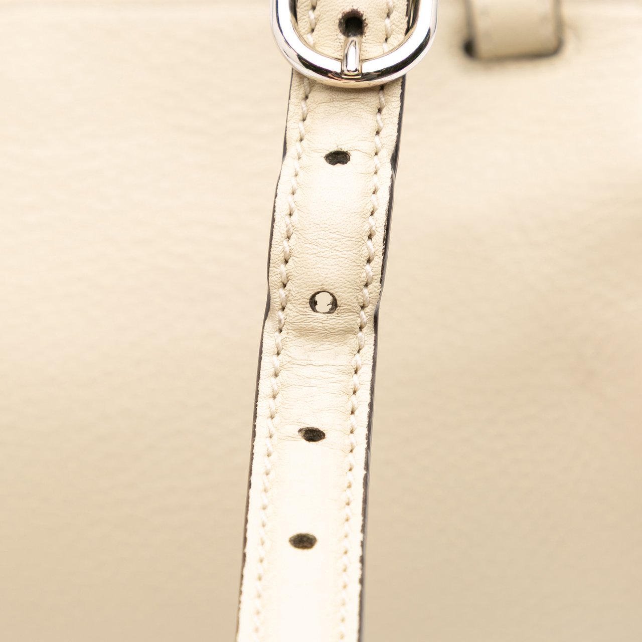 Gucci Medium Leather Bamboo Daily Crossbody Bruin