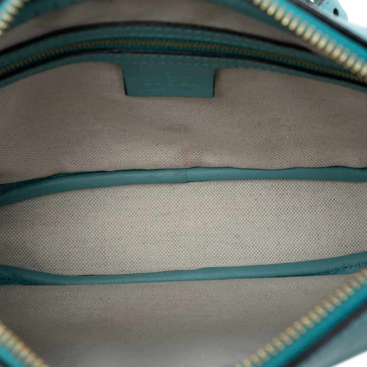 Gucci GG Star Embossed Leather Crossbody Blauw