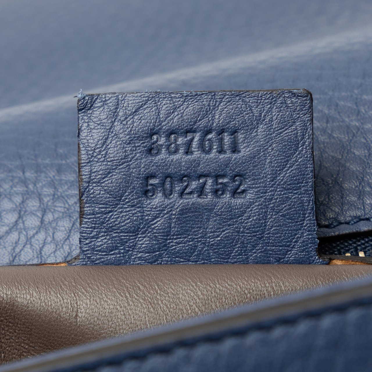 Gucci Medium Miss Bamboo Leather Crossbody Blauw