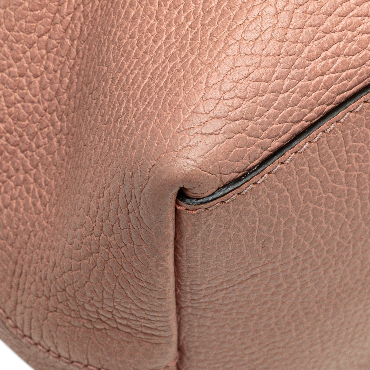 Gucci Medium Leather GG Charm Dome Satchel Roze