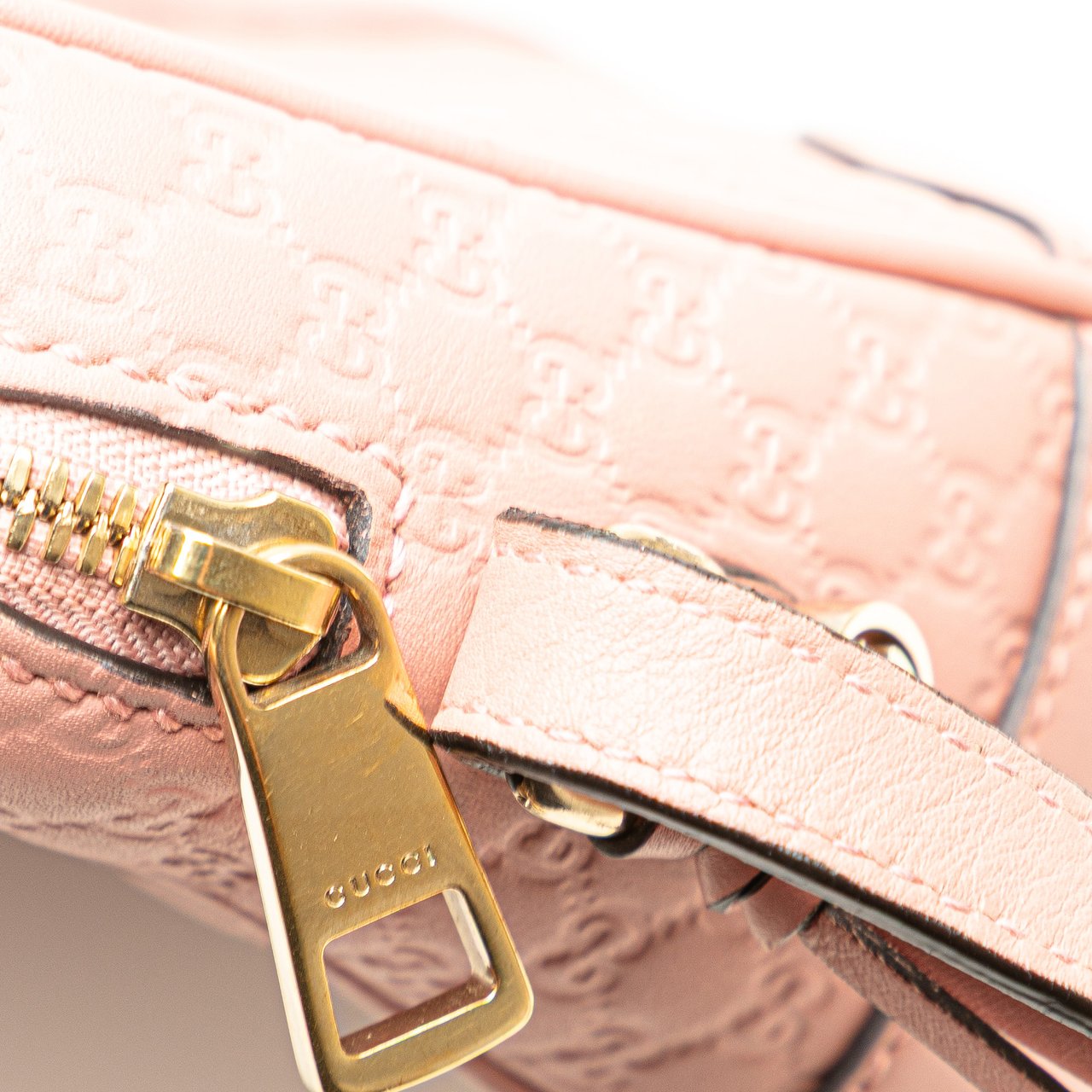 Gucci Microguccissima Bree Crossbody Roze