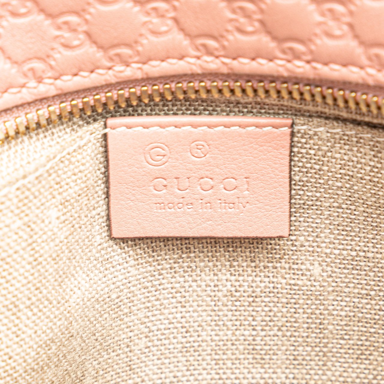 Gucci Microguccissima Bree Crossbody Roze